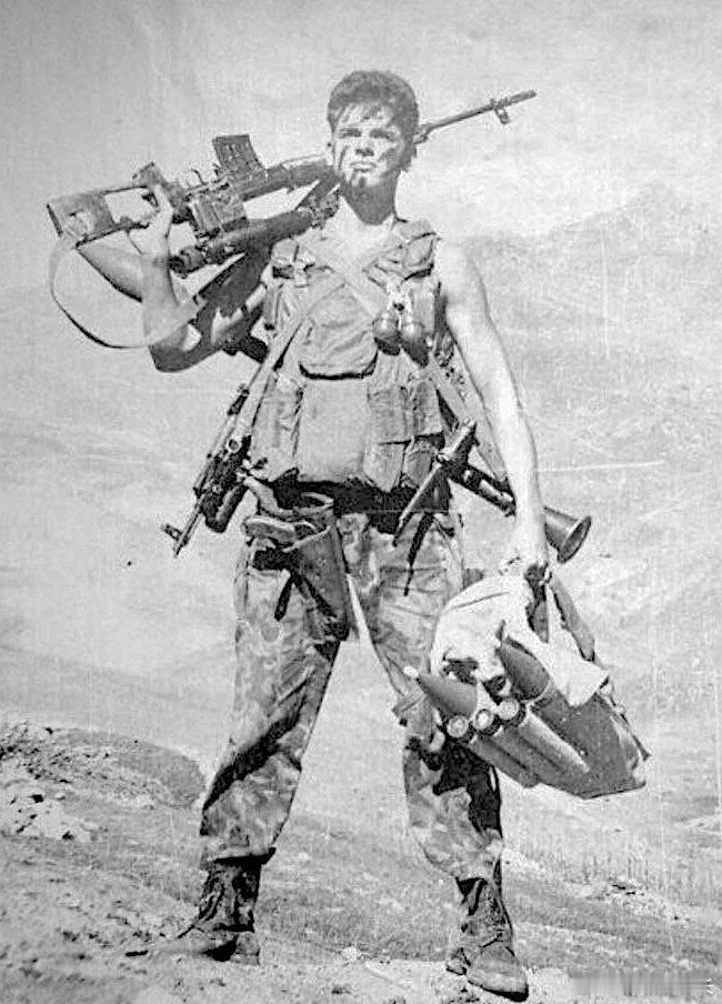 苏军士兵在阿富汗COS施瓦辛格的突击队员热点观点海外新鲜事