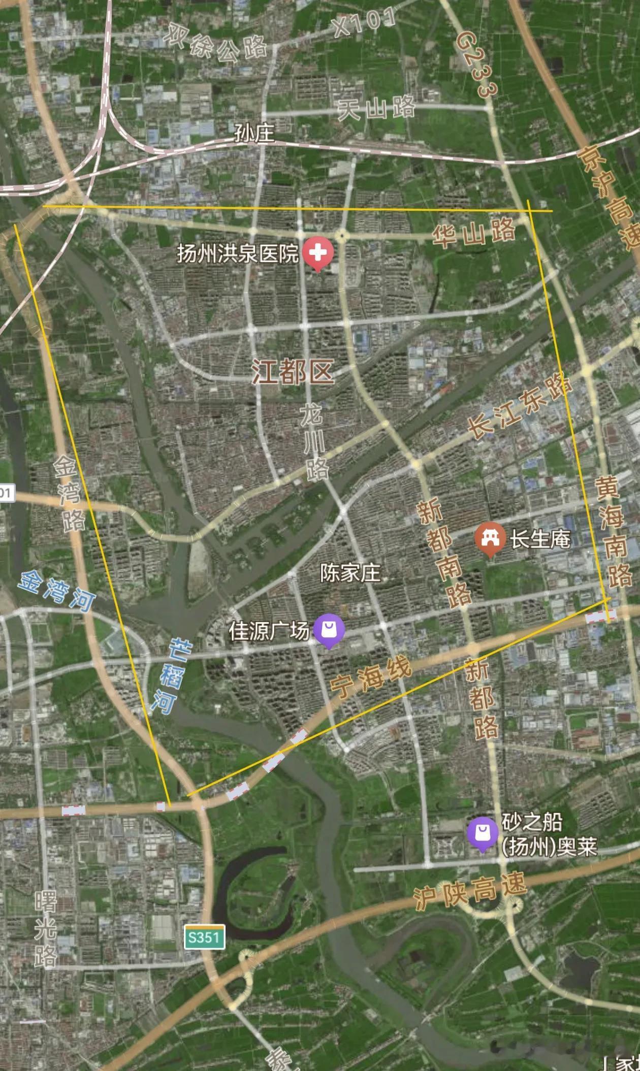 尽管过去几年江都道路有了较大提升，比如老淮江公路和金湾快速路建设，但江都的快速路