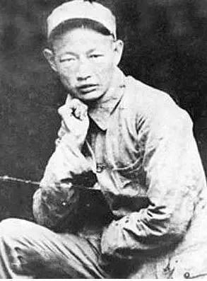 1941年，八路军攻打日军据点，却因为炮楼坚固，部队攻打了一夜也没有拿下，旅长易