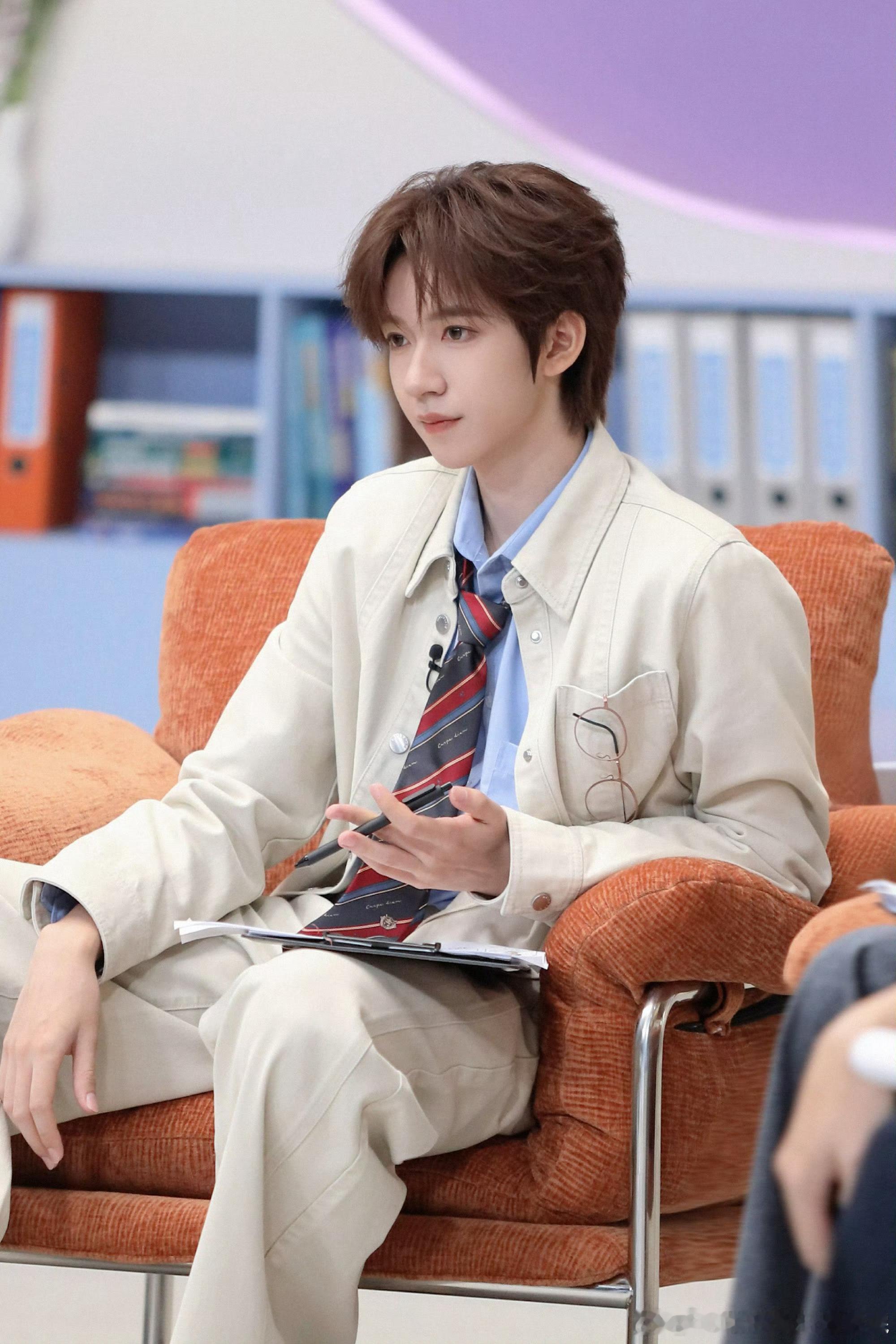 小贺好棒🥳兼顾事业和学业，把学习的东西与行业结合起来，不断的提升自己，未来可期