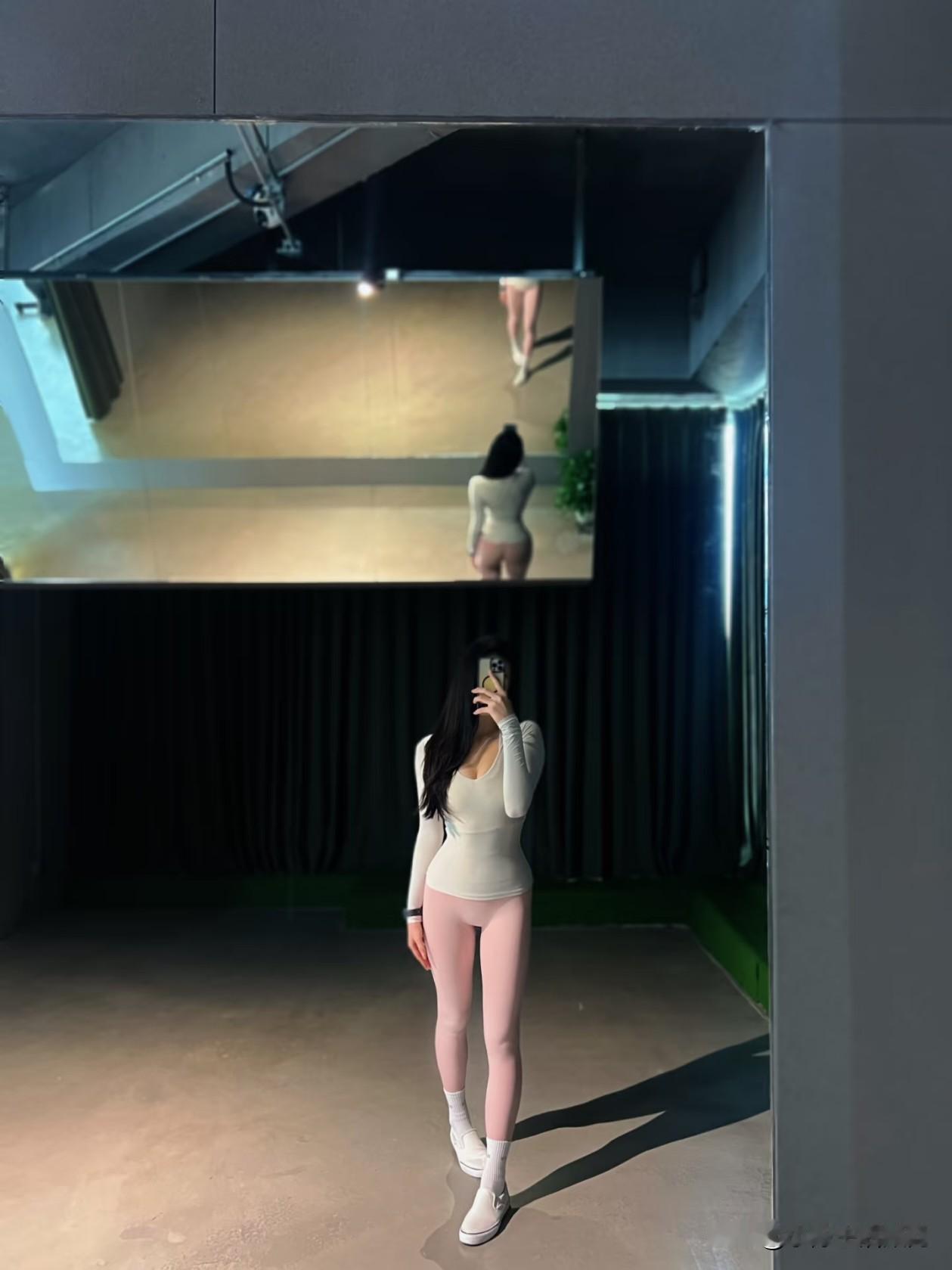 自己喜欢的事，
不需要别人来认可“值不值得”。