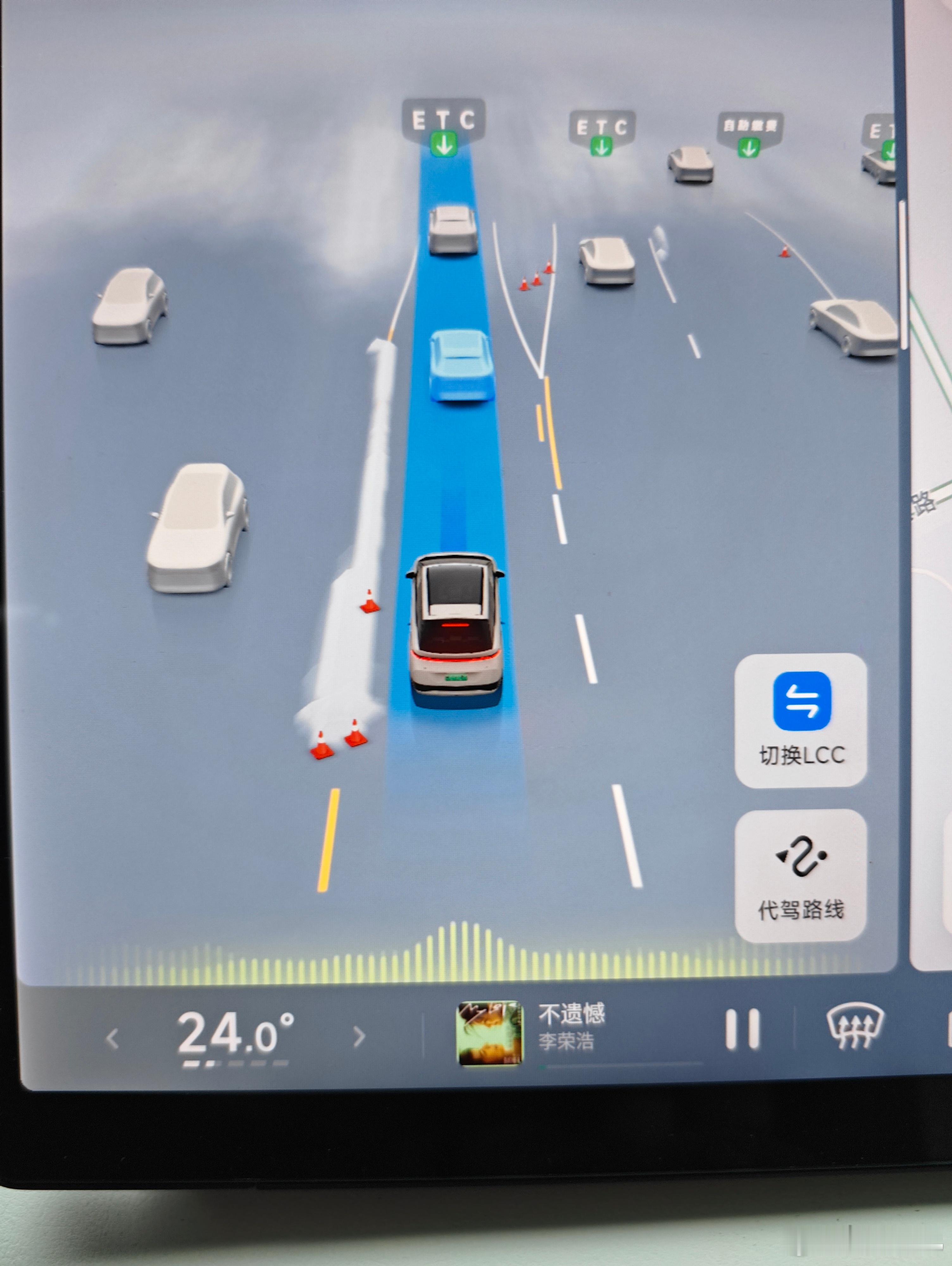 开着小鹏X9自动过个ETC，舒坦电动兄弟小鹏x9 ​​​