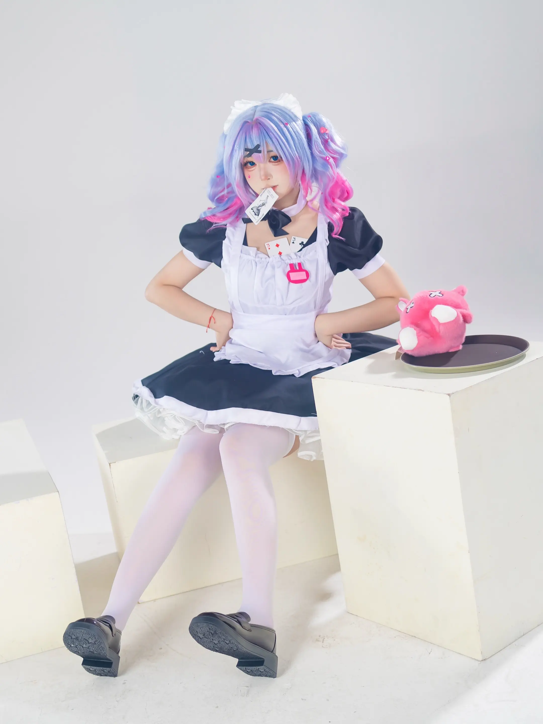 这位客人请自重 我可不是什么乖乖小女仆初音未来兔子洞