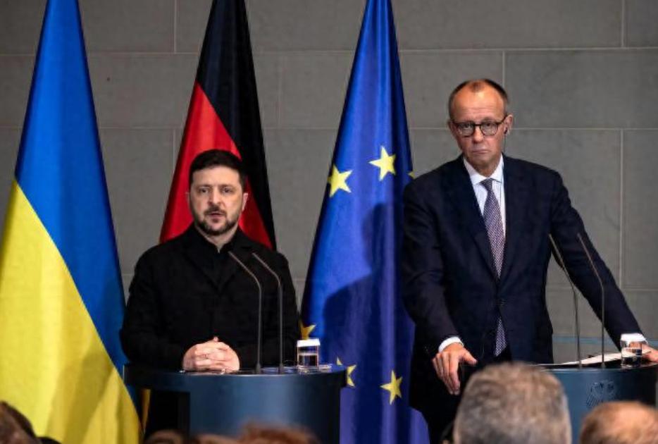 【默茨发声：西方部队部署乌境内，乌和平框架浮出水面】12月16日，德国总理默茨表