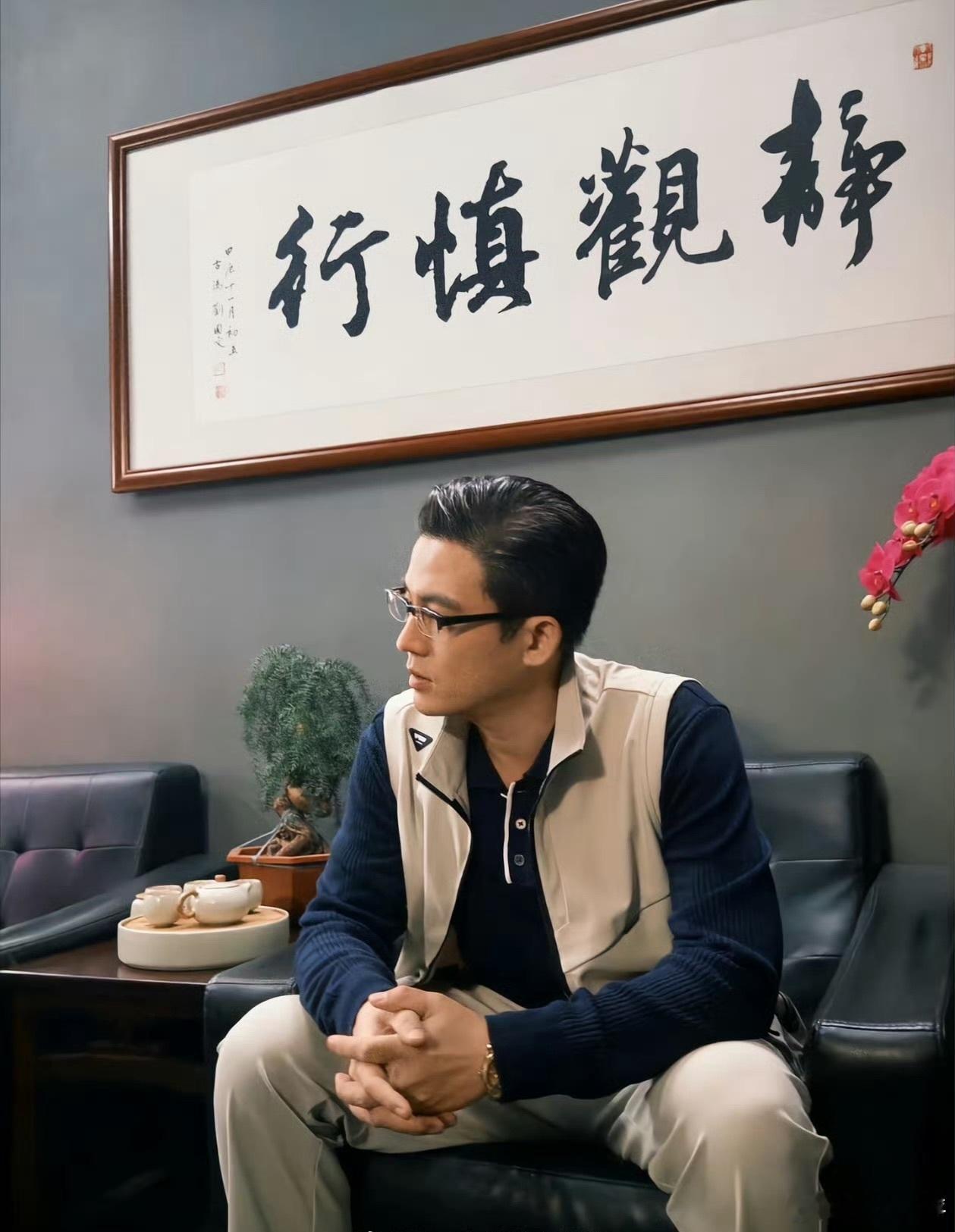 以前谁敢想欧豪这么嗲的样子 以前谁敢想欧豪这么嗲？现在不仅嗲，还嗲得让人欲罢不能