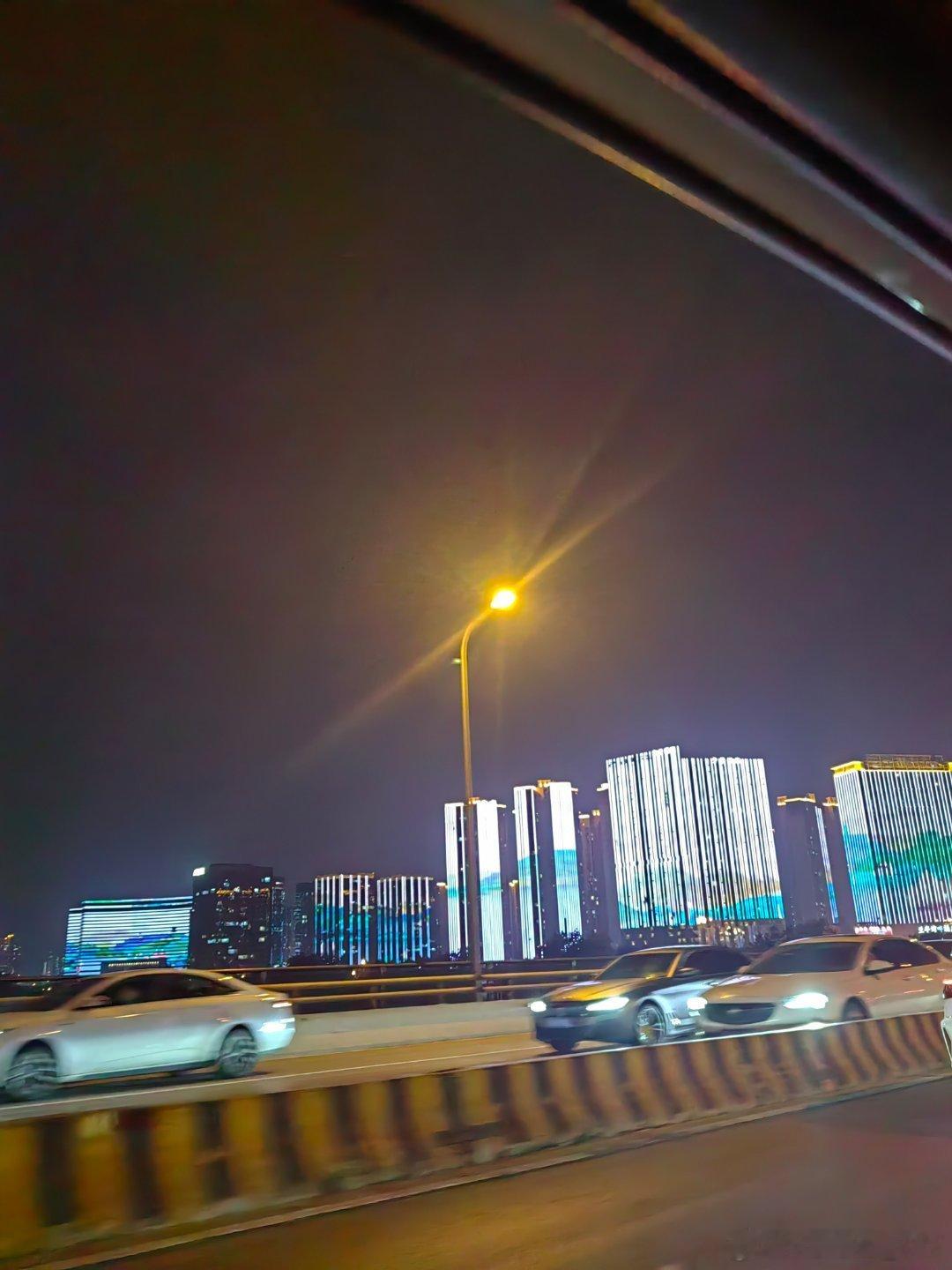 随手拍天气 晚上🌃还是舒服😌有股风吹着 长沙·阳光100国际新城