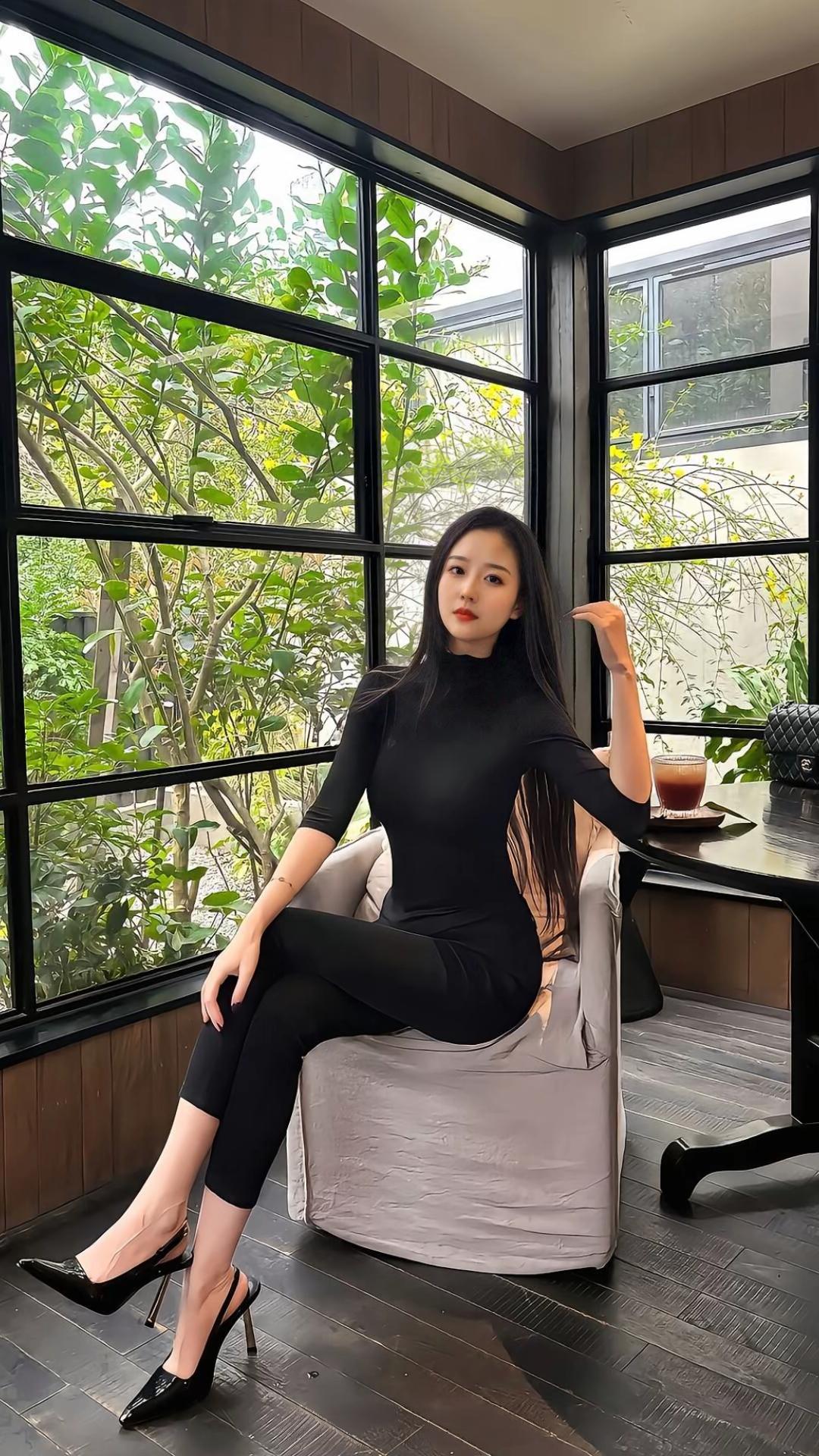 你信不信，没有一个女人会因为强势而赢得男人的真心，但却有很多女人因为懂得示弱而幸