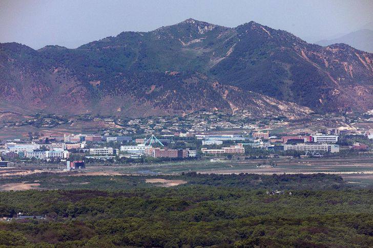 韩国将放宽朝韩边境军事管控缓冲区的限制，将民用管控线向军事分界线靠近，平均距离从
