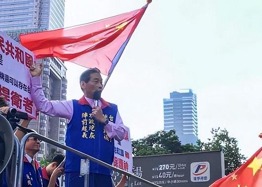 “我宁愿让共产党管着，也不让台湾被外人拿走。”作为一个台湾的黑帮老大，陈启礼在接