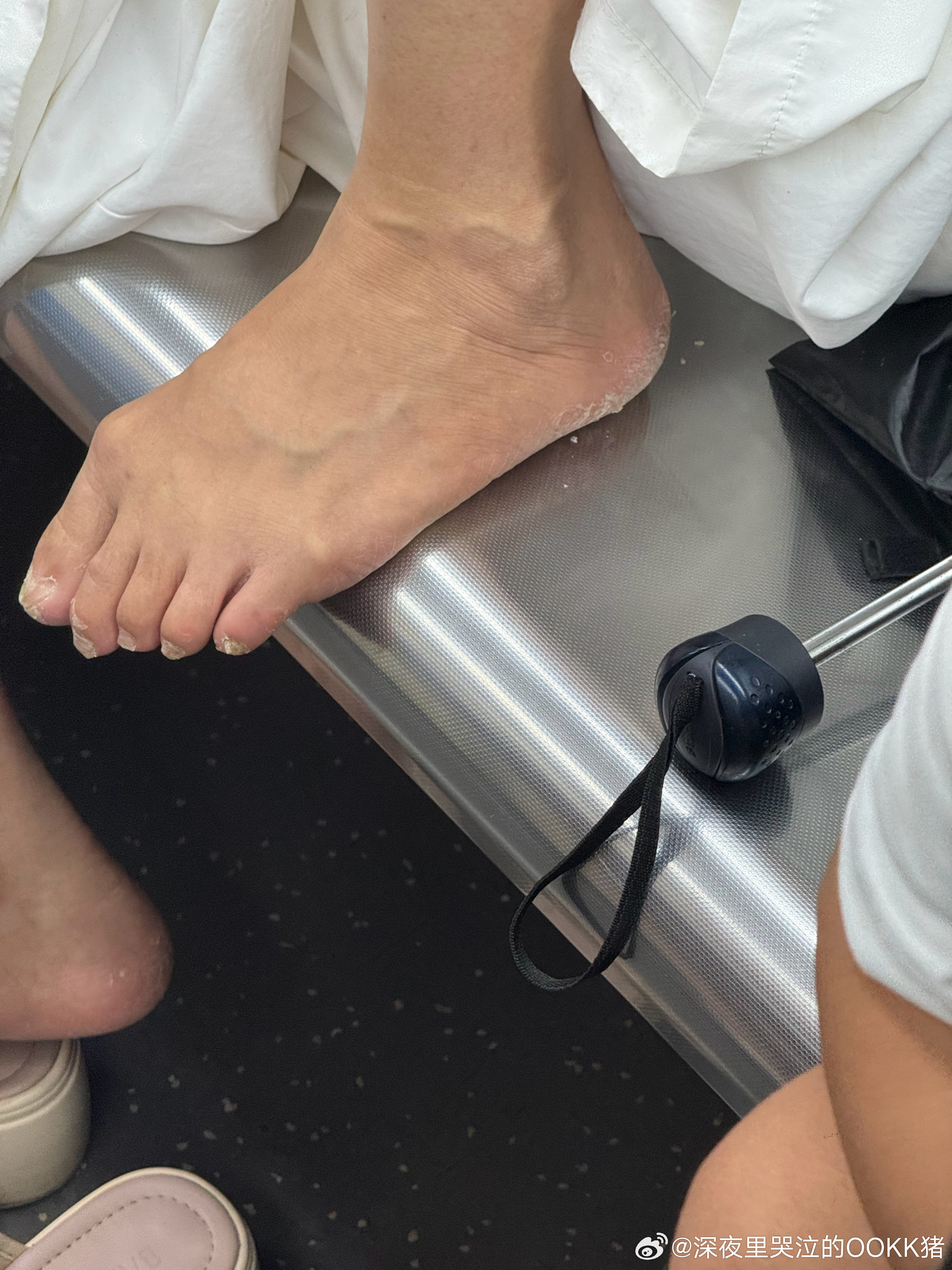 妈的感觉我的屁股都脏了🤢 