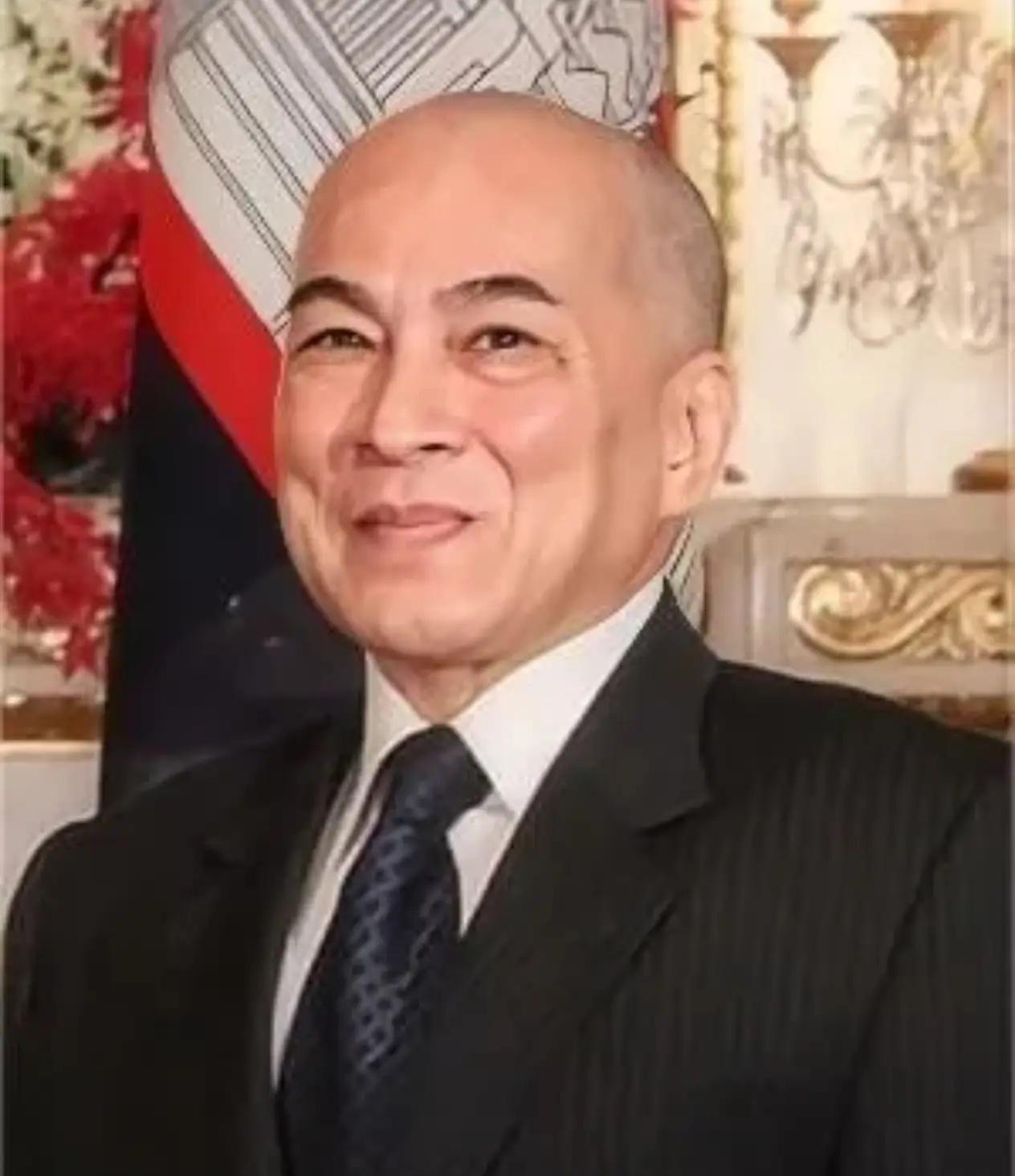 洪森要彻底栽了！
西哈莫尼王权要回归

洪森操控柬埔寨三十多年，总想靠柬泰冲突搞