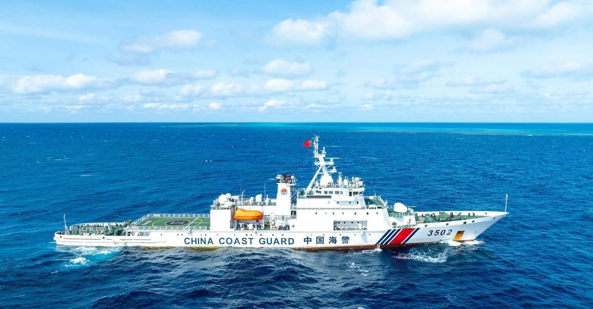 中国在南海的维权行动迈出关键一步，这一次我们在黄岩岛一带的系列行动，不只是单次海