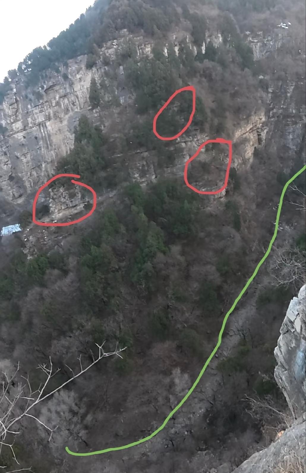 某户外博主救人救得火大，济南龙洞山猴梯连续三天摔人，又菜又爱玩的尽量不要冒险！