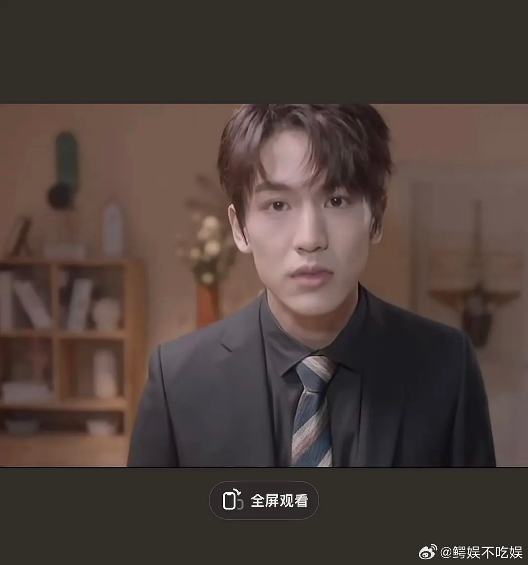 这竟然是张凌赫，也就两三年前拍的剧，现在变化这么大吗？ 