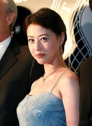 被称为“最美周芷若”的香港女演员周海媚于2023年12月11日永远的离开了人世，