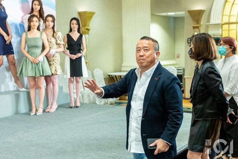 曾志伟亲解重返无线任总经理因由，呻做管理层闷回应TVB负债传闻！
现年72岁的曾