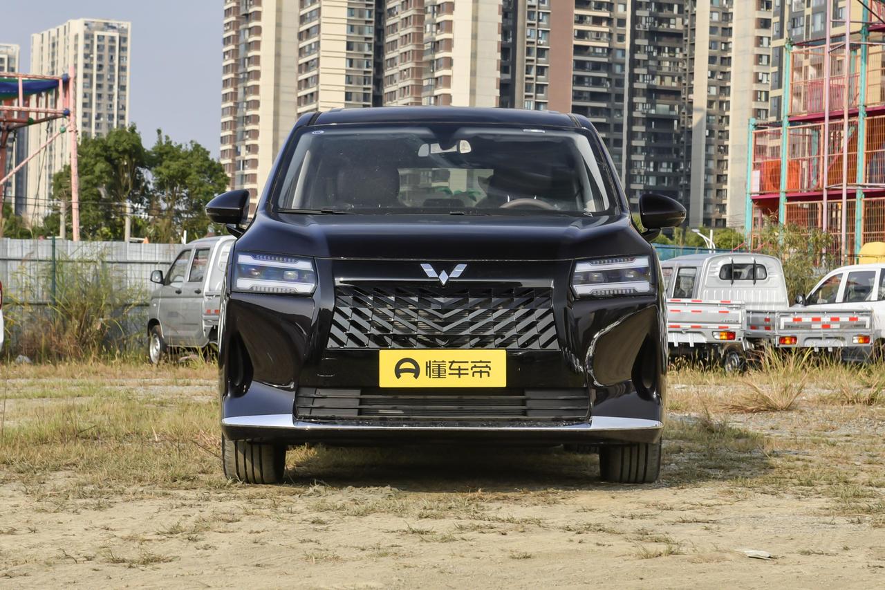 开过12000公里才敢说真话：星光730插混版没那么神，也没那么差。
我每天开它