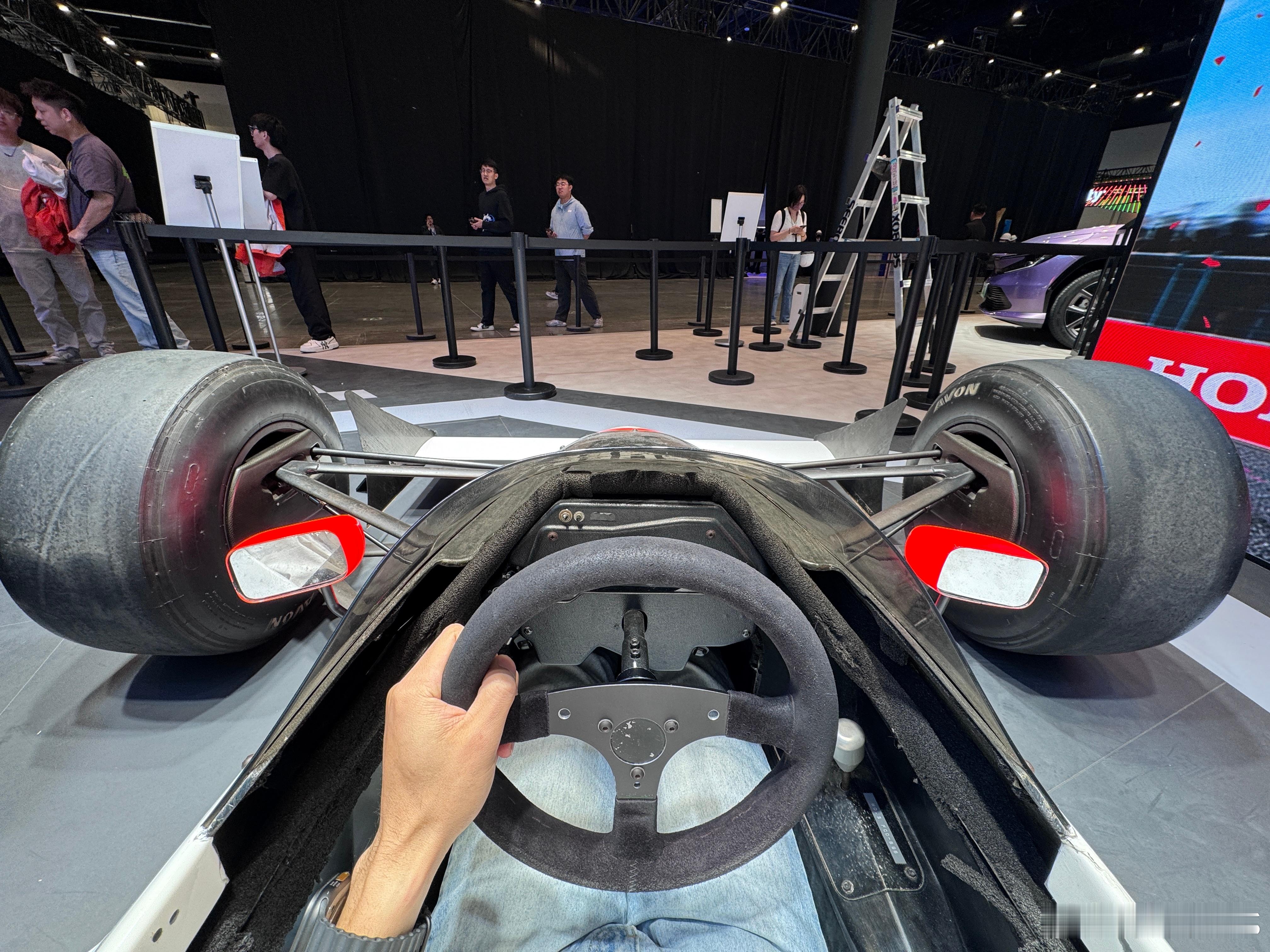 2026北京车展 本田展台有意思！海陆空全部到位，还有塞纳F1战车➕MOTO G