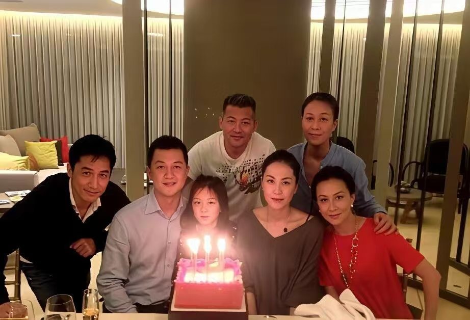 这应该是李亚鹏的高光时刻 