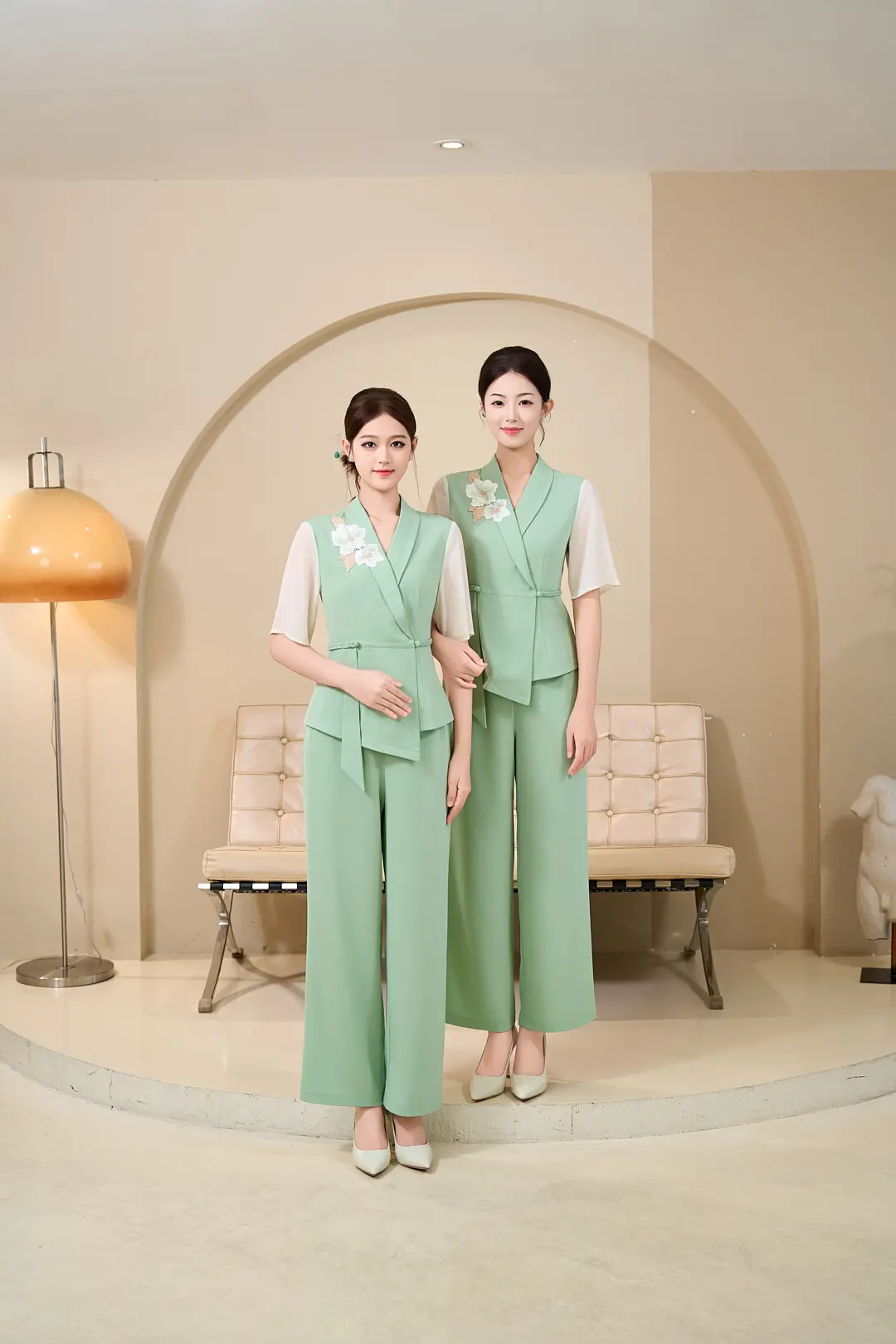 棠越足浴养生会所spa按摩工作服。