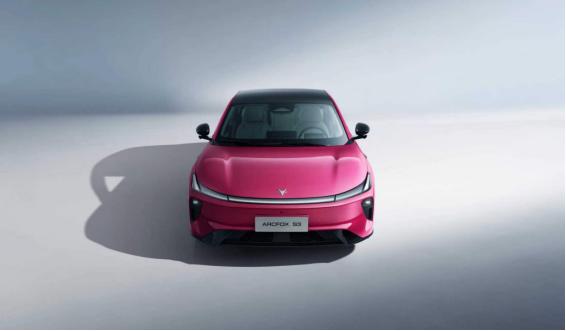 大胆猜价！极狐S3高端旗舰即将惊艳登场
我对座驾的精致感与实用性要求很高，极狐S