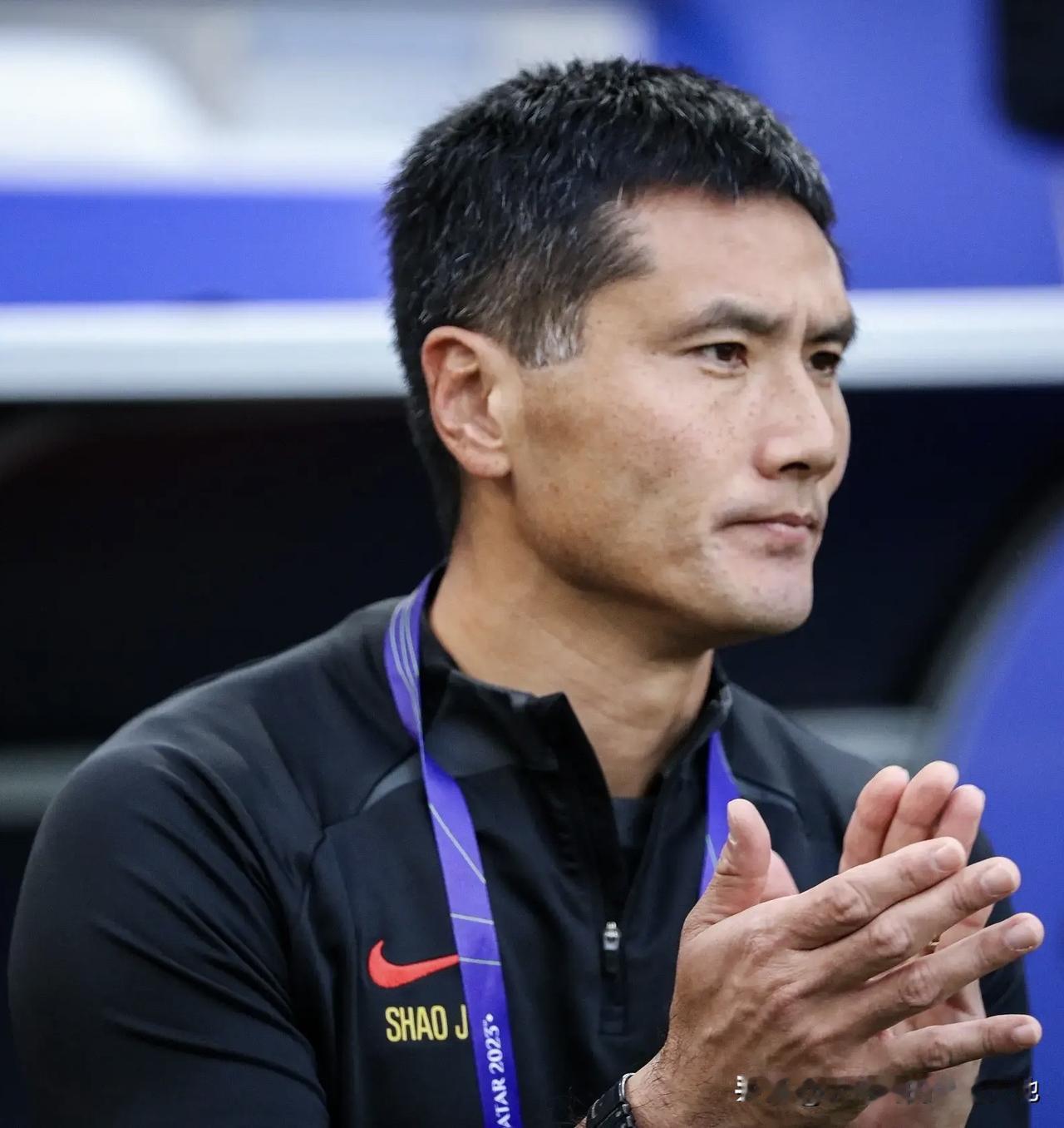 唯一麻烦的就是青岛西海岸，俱乐部又要为国家队牺牲了，貌似有这个义务似的，真的莫名