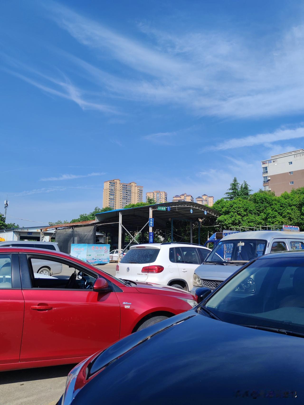 现在车检太省事了
7月10日，西安临潼。今天我来车检了，昨天在抖音上刷到骊山脚下