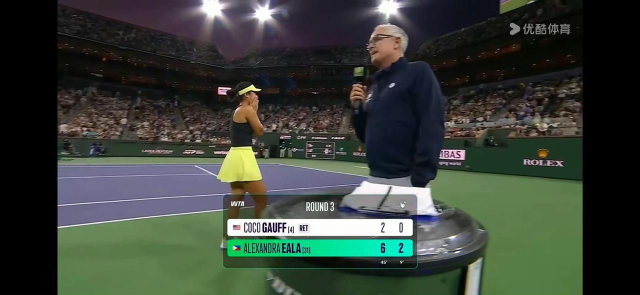 高芙凭着自己的超强体质极少受伤，今天对阵伊埃拉是她打职业以来仅仅第二次赛中伤退，