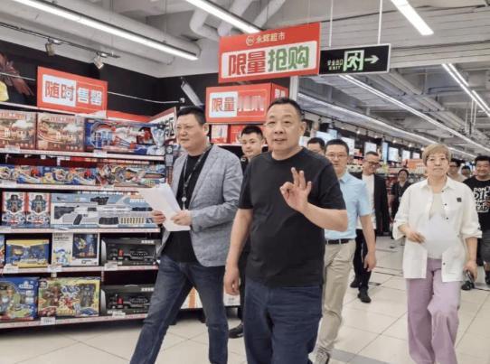 以为胖东来房东贪得无厌？舆论一边倒指责房东坐地起价不近人情，别被带节奏了！算笔账