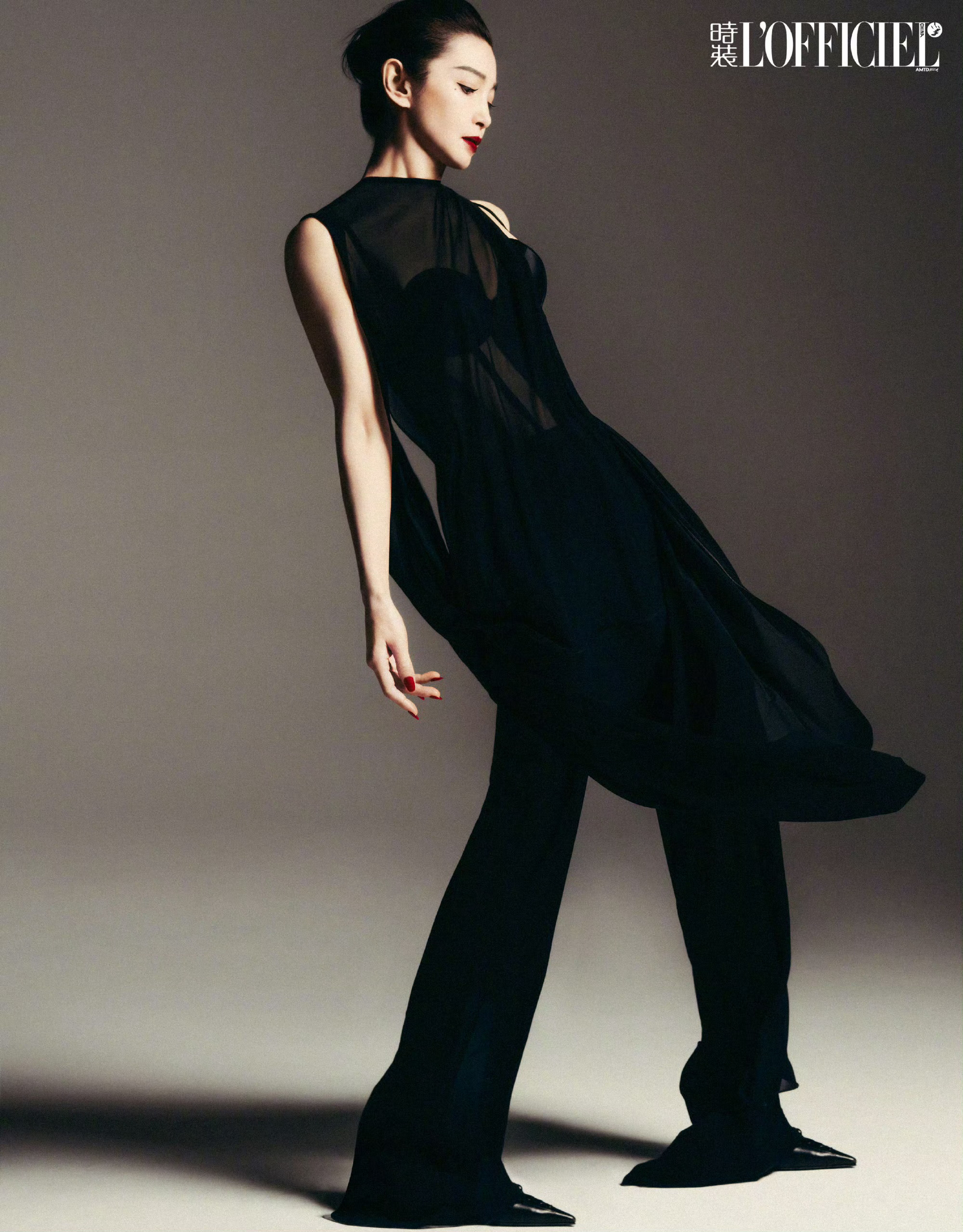 李冰冰时装2026年3月封面｜李冰冰时装开季封面 