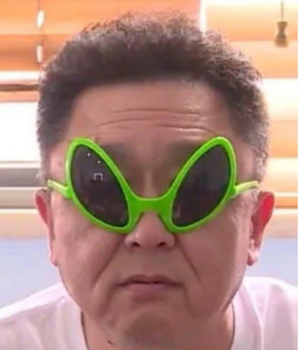 戴墨镜真的能快速提高颜值 真的吗我不信 