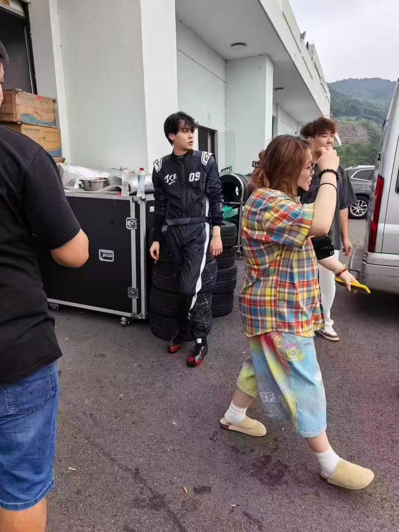 奶爸真跑宁波开车去了 烟瘾这个大呀 
