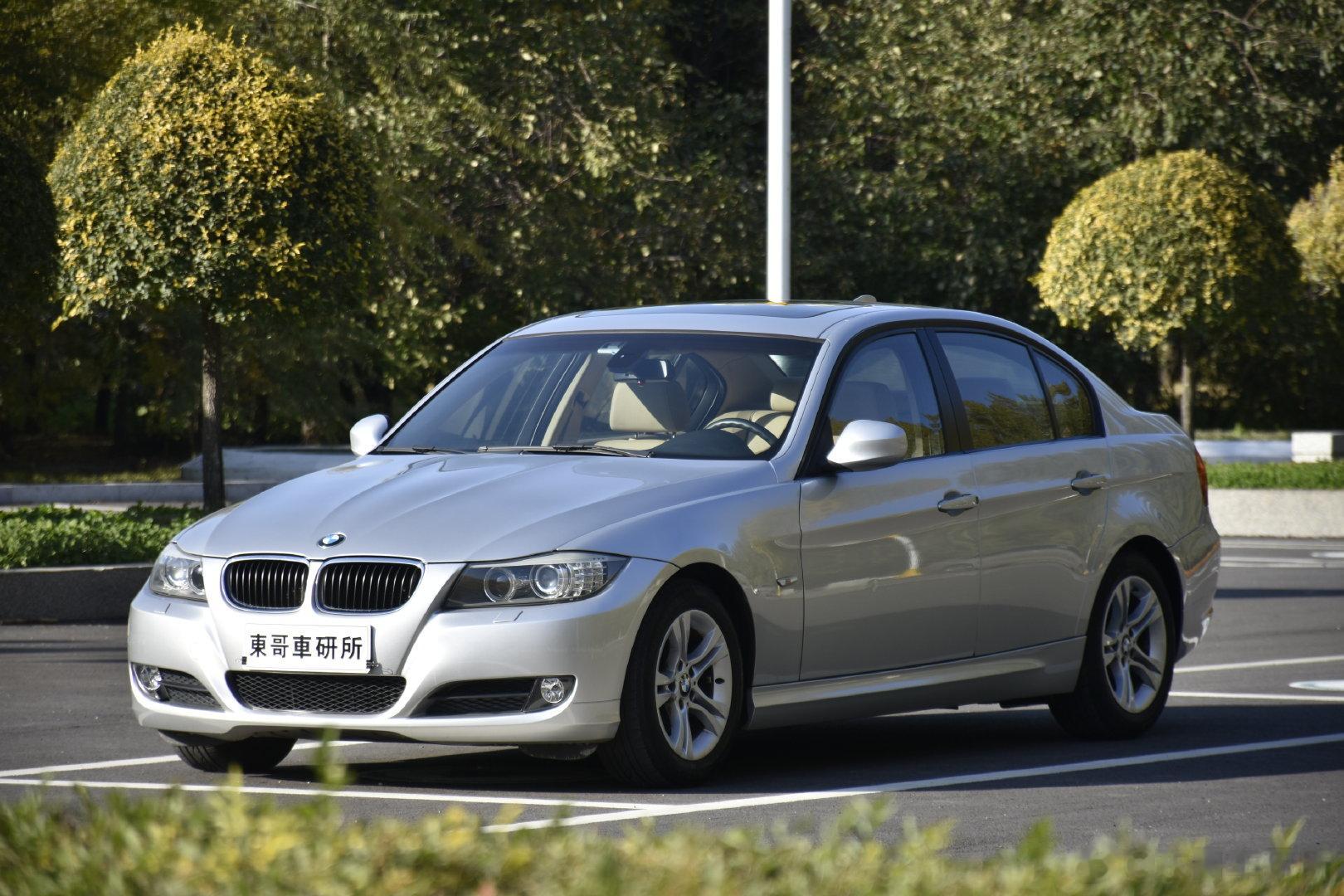 「车型」宝马3系「配置」E90 320i LCI「初次登记日期」2010 年「颜