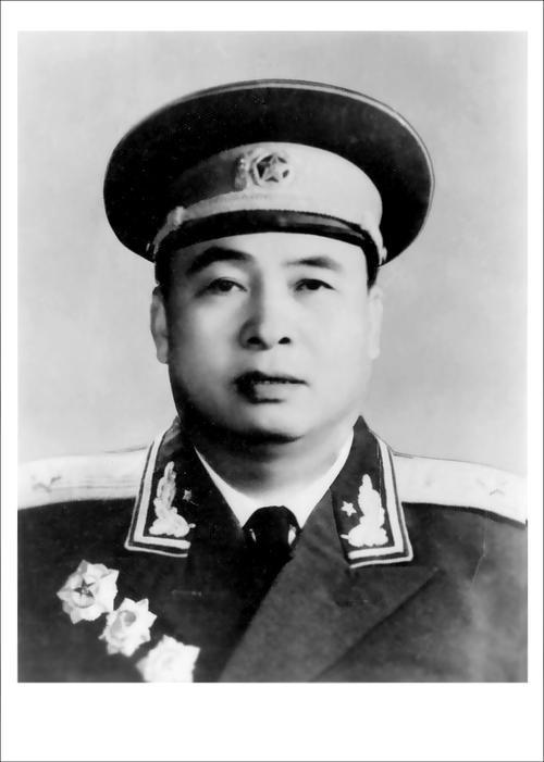 1955年授衔，刚从朝鲜战场下来的24军军长梁金华只评了个大校，消息传开，整个华