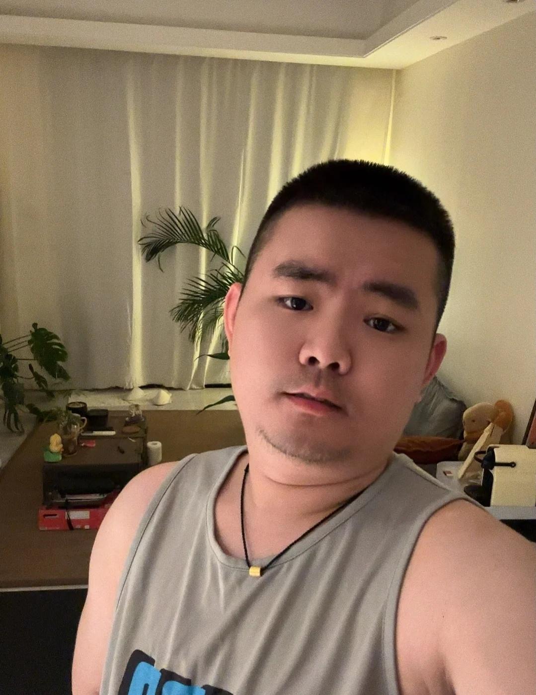 真的热化了🫠
出很多水💦😰这边热得很 闷热的天气