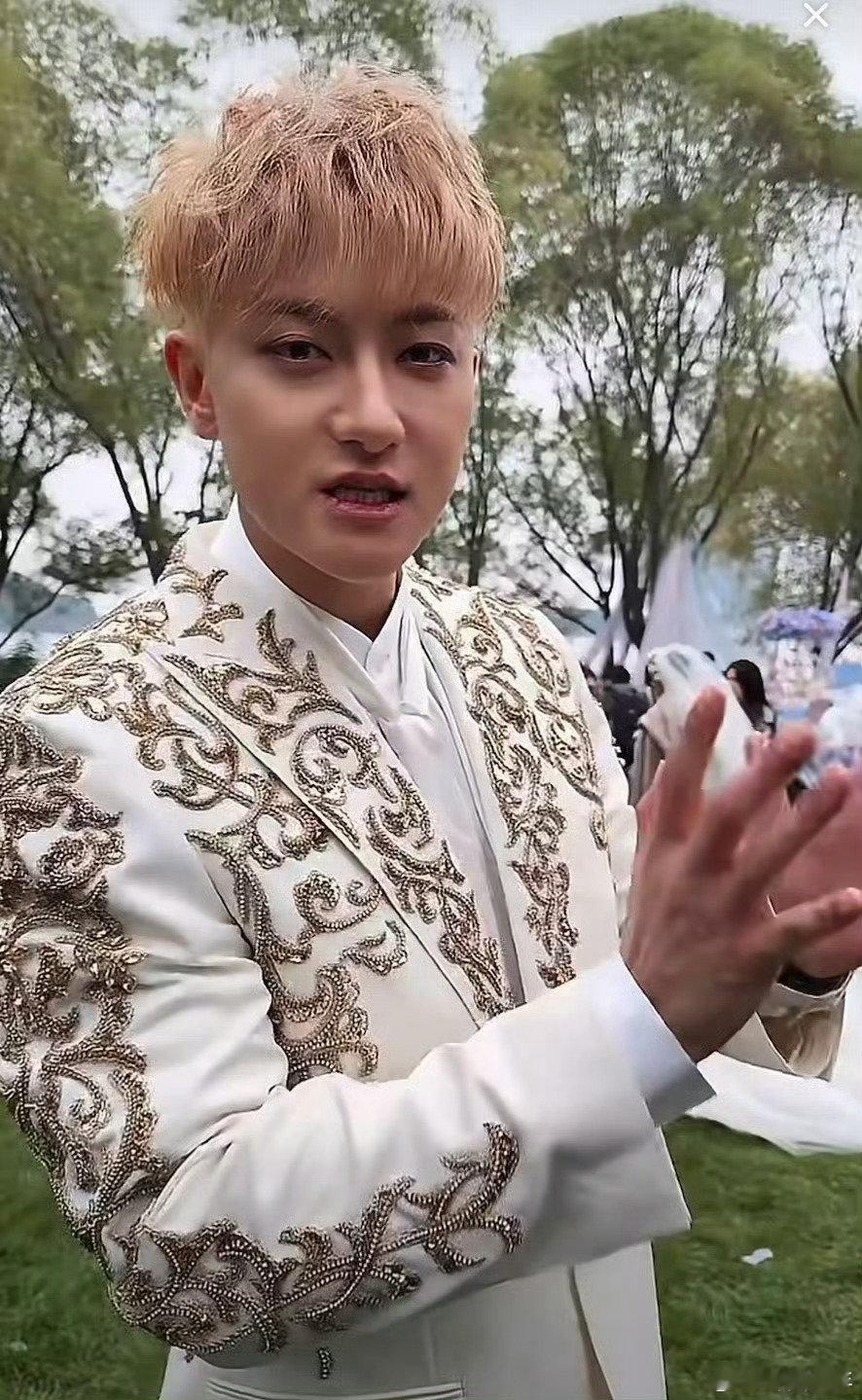 黄子韬婚礼所有环节都是徐艺洋策划  黄子韬婚礼所有环节都是徐艺洋策划，祝福两位新