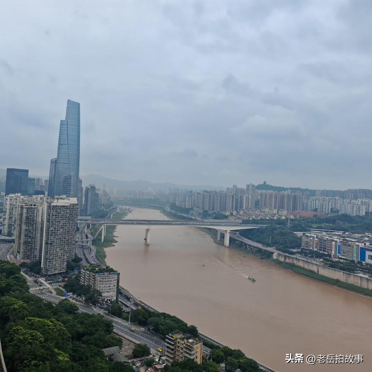 时下，网络上不断看到相声界、演艺圈儿里一些名人互相攻击、互相讥讽甚至爆粗口的视频