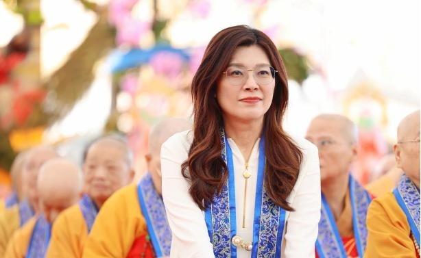 中国国民党主席郑丽文发表声明，4月27日，郑丽文接受了兰萱的专访，主持人直接抛出