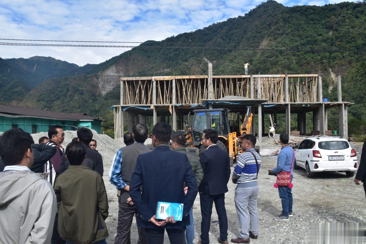 藏南伪政府正加快在当地推行印度教文化的体系
11月18日，伪阿邦副首席部长梅恩视