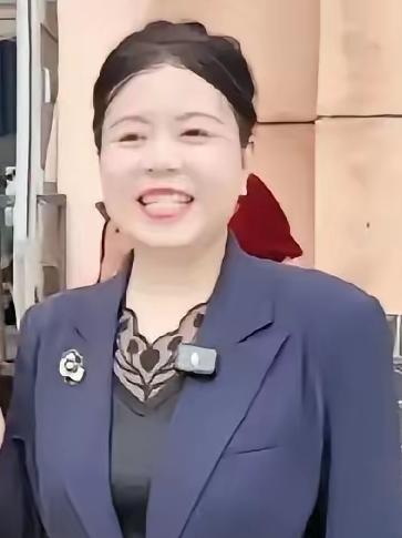 许妈这盘棋，眼看就要被“拖字诀”耗没了，谁能想到一张盖着红戳的文件，直接把僵局掀