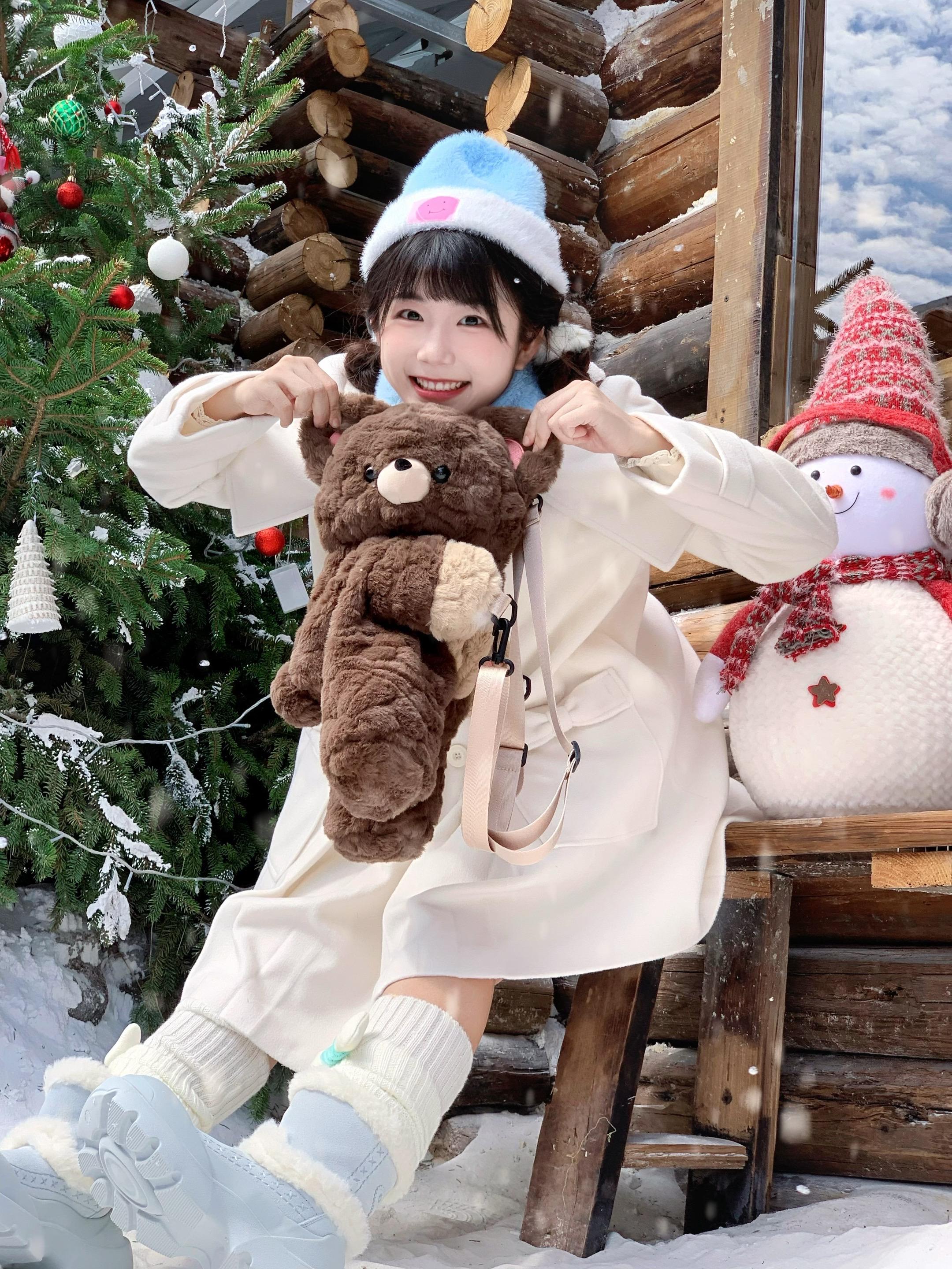 存一些万能的雪地拍照姿势！！⛄️❄️。