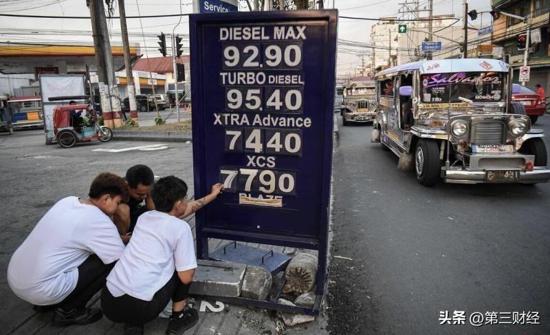 菲律宾求美国“开恩”买伊朗石油

菲律宾驻美大使罗穆亚尔德斯最近很忙。

忙着干