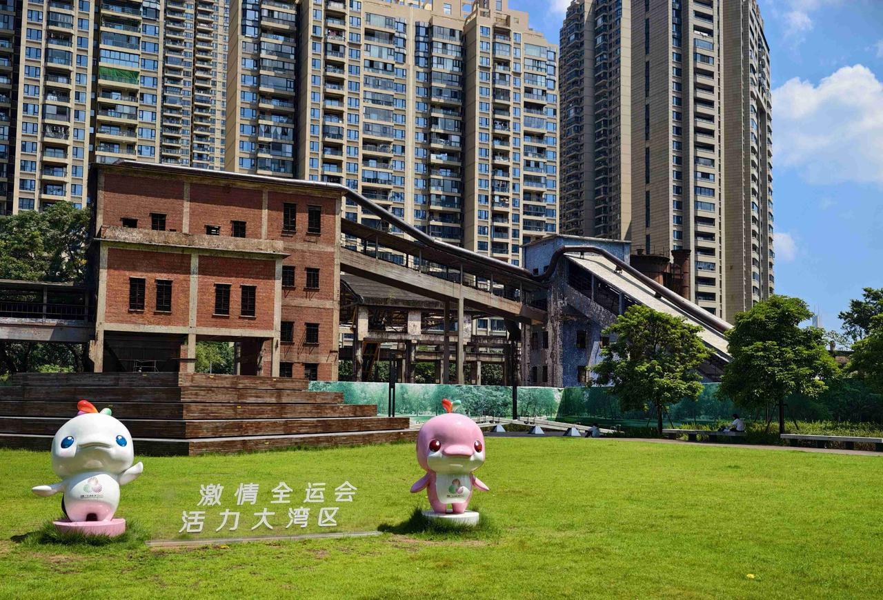 我的今日状态：🏝️旅行度假
我这里的天气：☀️晴天 带定位记录生活 晒秋日打卡