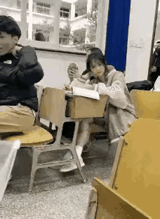 她在想什么呢？