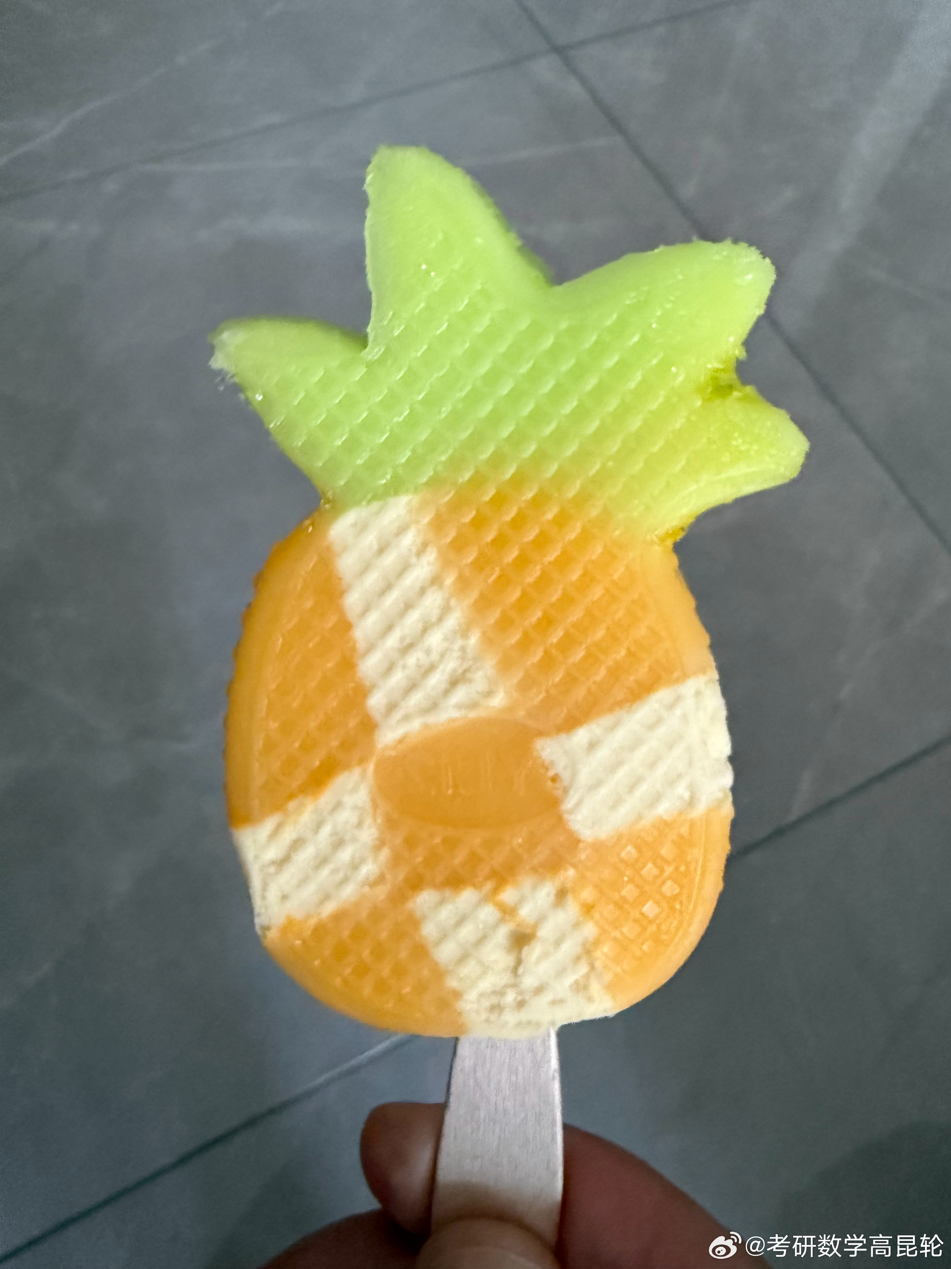 来块菠萝雪糕，清凉一夏！ 