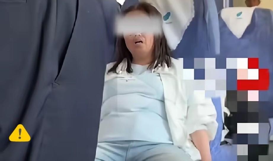 林子大了，什么鸟都有[偷笑]

5月24日呼和浩特一列高铁上，发生了一件令人匪夷