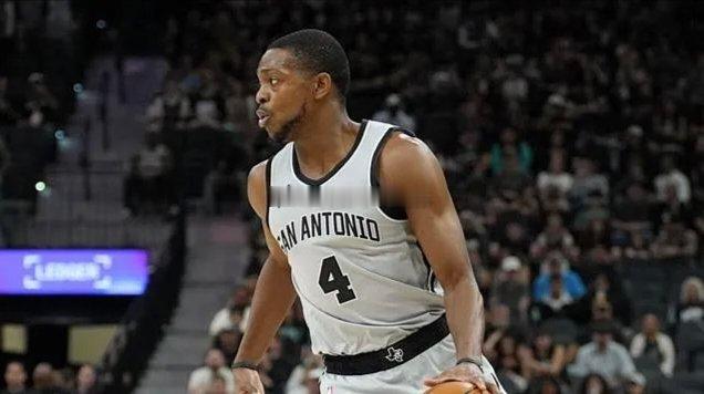 6月6日讯 NBA总决赛G2，尼克斯客场105-104再胜马刺，大比分2-0领先