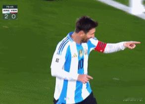 梅西世预赛进球追平C罗南美世预赛阿根廷vs委内瑞拉，梅西上演梅开二度，世预赛进球