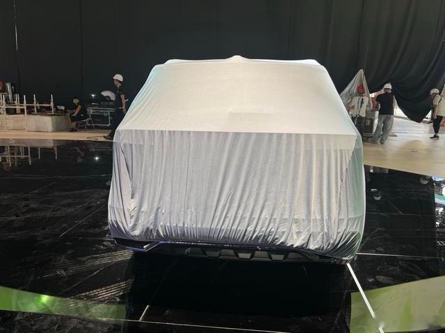 【成都车展王炸剧透！星越L换新“钢炮芯”，2.0T怼出200kW！】探馆活捉伪装