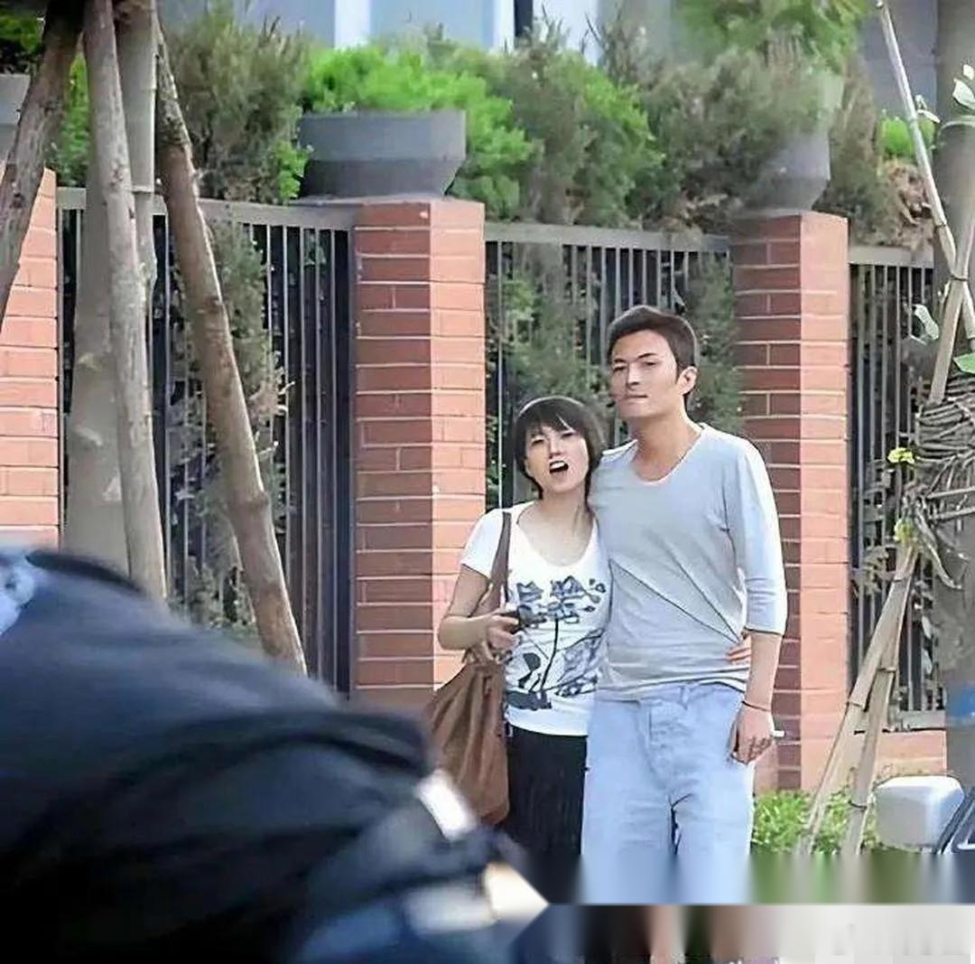 他俩是真有夫妻相！ 唯一一对自家粉丝看了都赞成的明星 只要往那一站，高圆圆和边上